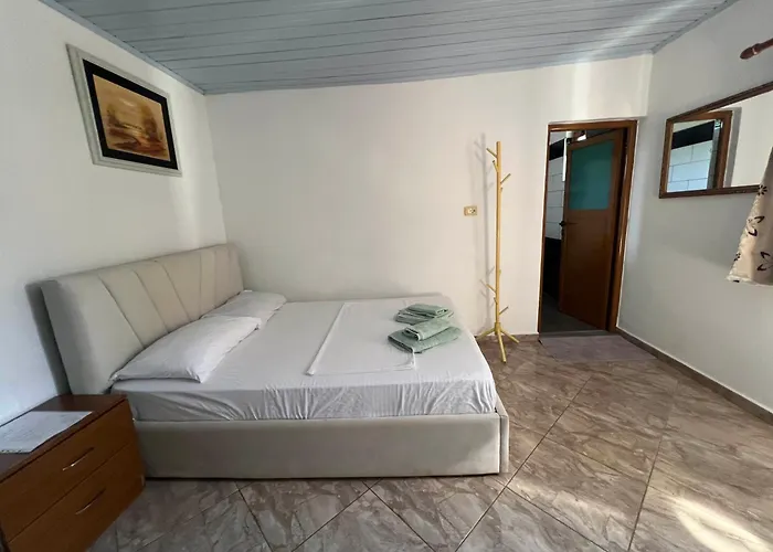 奥尼公寓 公寓 *